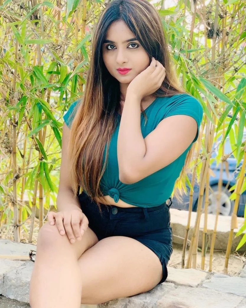 Free booking call girls in Azadpur