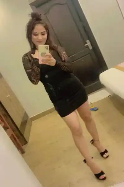 Cash on delivery call girl in Azadpur